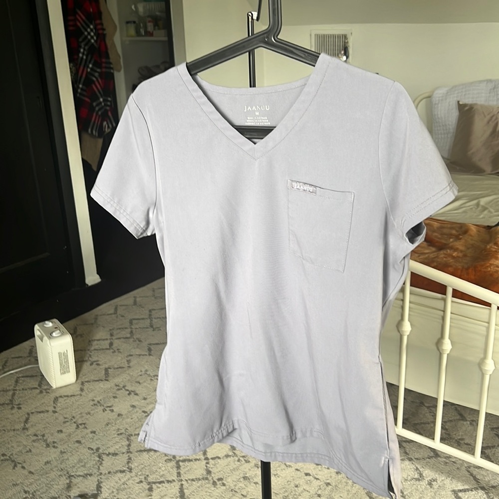 JAANUU SCRUB SET